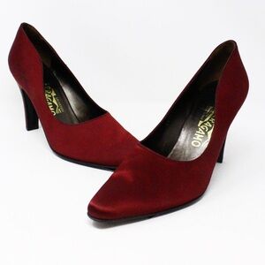 Salvatore Ferragamo maroon satin pump Heels size 9
